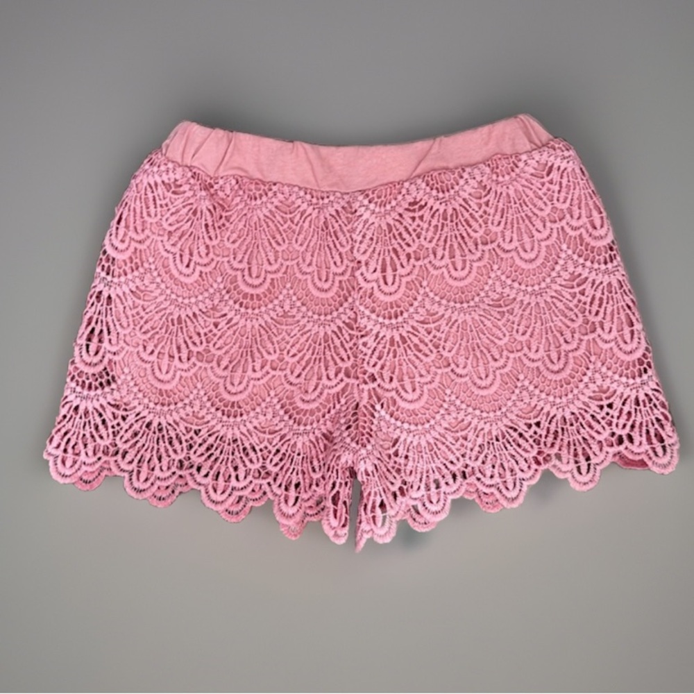 Small size 8 pink Lacey look girls shorts